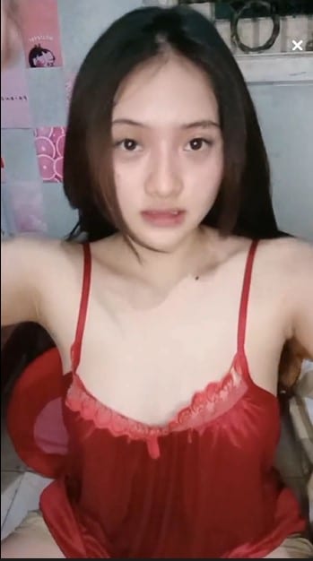 Cindyy Pamer Tetek di Live nya with Memek nya yang mulus tanpa rambut Video Viral Top Trending New 2024